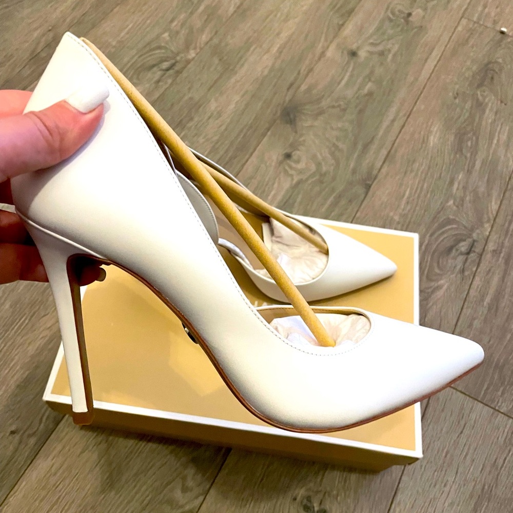 😍 2/$80! Michael Kors White Heels